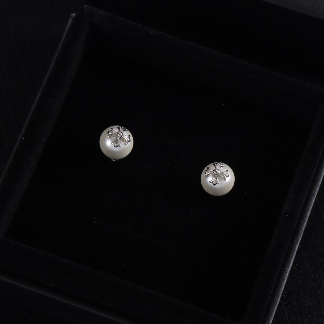 Chrome Hearts Classic Pearl Stud Earrings
